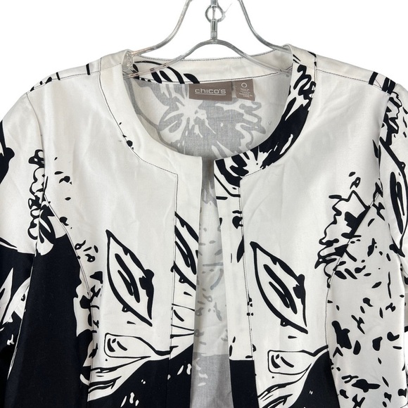 Chicos Blazer 0 Small Black & White  Leah Print Open Front 3/4 Sleeve EUC - Picture 4 of 6